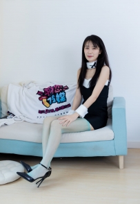 【物恋】菜菜-高跟鞋、油亮绿丝大腿袜（脚尖透明款）、胶带绑脚踝剧情