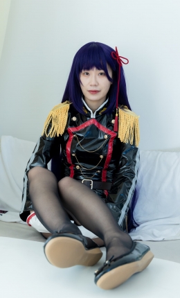 【物恋摄影】2251期：菜菜-平底鞋、薄黑丝（脚尖加固款）、肚子痛揉肚子剧情