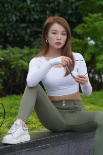 紧牛美女【套图】