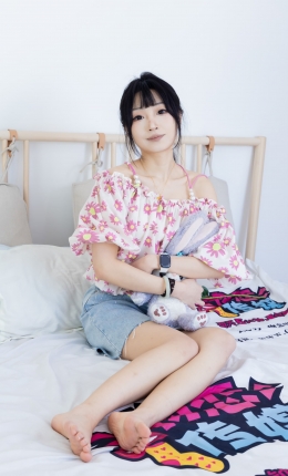 【物恋摄影】2240期：嘟嘟-三双高跟鞋、薄肉丝（脚尖微加固款）、裸足