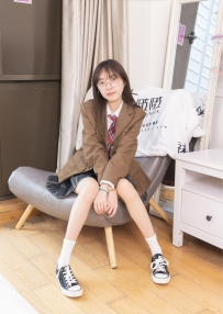 [袜啵啵] 370期：稚予-板鞋、白棉袜、灰色棉船袜