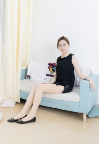 【物恋】2138期：恬恬-平底鞋、厚肉丝、裸足（紫色美甲）