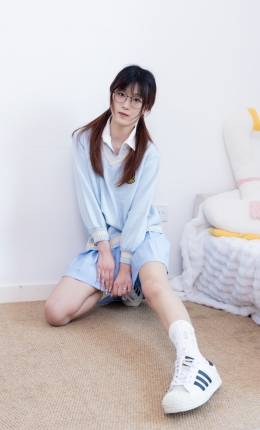【物恋传媒】2737期：雪芽-板鞋、白棉袜、裸足、jk制服