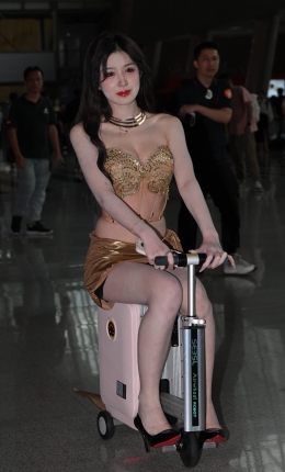 2306-1000=66√性感女郎