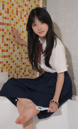 【青柠摄影】037期：阿慌-蓝白JK、极透黑白丝袜（透明脚尖）、裸足