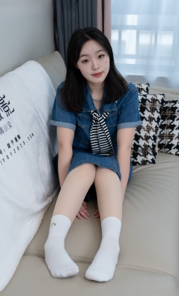 【甜予摄影】151期：小葵-板鞋、白棉袜、薄肉丝（脚尖加固款）