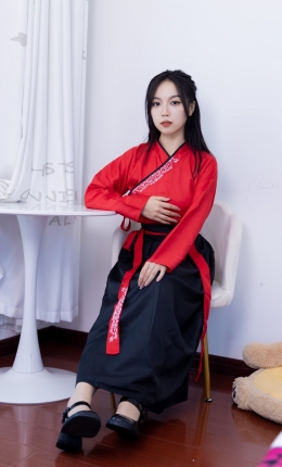 【物恋摄影】2330期：纱纱-汉服、皮鞋、白棉袜、薄肉丝（脚尖加固款）