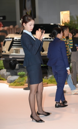 2306-1495=93√噢买啦～咱们结婚吧