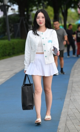 2306-924=68√大白腿爱穿拖鞋