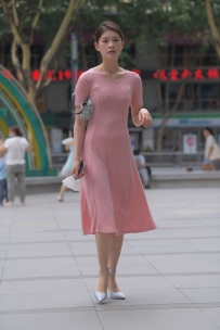 长裙美女【套图+视频】