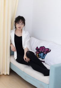 【物恋】1997期：小酒-高跟鞋、厚黑丝、丝袜脚踩圣女果剧情