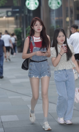 2306-1944=181√背带牛仔热裤小妹