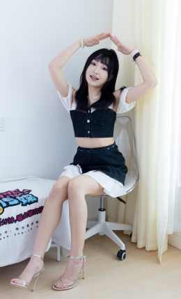 【物恋摄影】2248期：嘟嘟-高跟凉鞋、薄黑丝（脚尖加固款）、裸足