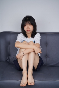 [Pary模拍] 大学生小华展示37码嫩美脚（100p）