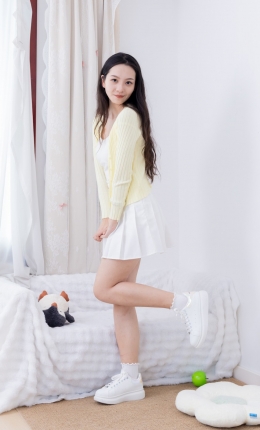 【物恋传媒】2666期：小泽-板鞋、纯白棉袜（中筒）、裸足