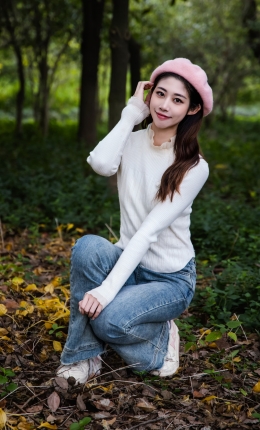 【足愉心摄影】第5期：模特敏敏（T恤、牛仔裤、板鞋、白棉袜、裸足）