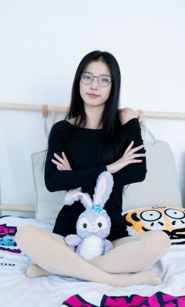 【物恋摄影】2256期：茯苓-平底鞋、厚肉丝、厚黑丝、皮筋绑脚和挠脚心剧情