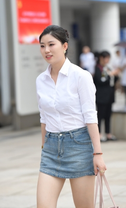 2306-1506=58√肤白貌美的丰腴少妇