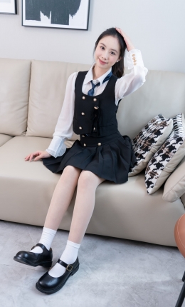 【甜予摄影】233期：知知-小皮鞋、白棉袜、薄肉丝（脚尖加固）