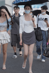 2210-739=白裙小姐姐-131P/1.53GB