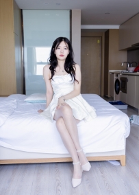 [袜啵啵]367期：小甜豆-高跟鞋、油亮白丝（脚尖透明脚）、剧情