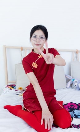 【物恋摄影】2236期：茯苓-红色低跟鞋、厚款红色丝、皮筋绑脚老头乐挠脚剧情