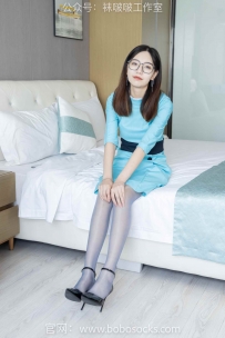 [袜啵啵] 105期：小甜豆-空姐制服 高跟鞋 蓝色丝袜 [140P/1V/5.41GB]