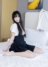 【袜啵啵】444期：甜甜圈-两双高跟鞋、凉鞋、肉丝、裸足