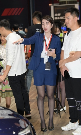 2306-1502=90√气质美，我的黑丝女同事