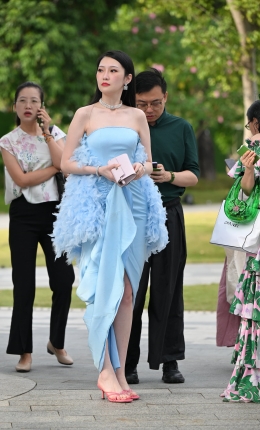 2306-963=58√肤白貌美的贵妇