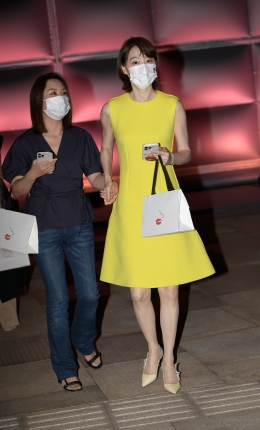 2306-1880=98√上海时装周-美腿肉丝轻熟