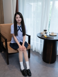 【甜予摄影】081期：澜澜-皮鞋、两双白棉袜、肉丝（脚尖加固款）