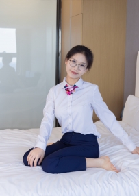 【袜啵啵】401期：芝士-高跟鞋、肉丝、裸足、银行制服裤里丝