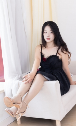 【物恋传媒】2421期：小紫-高跟鞋、薄灰丝（脚尖微加固款）、裸足