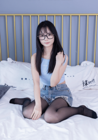 353期：甜甜圈-高跟鞋、黑丝（脚尖加固款）、裸足(仅花絮版）