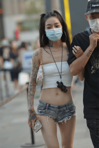 2210-502=清凉热裤小姐姐-124P+视频/1.99GB