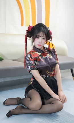 【丝恋摄影】011期：小梦-绣花旗袍 、黑色丝袜、黑色增高鞋