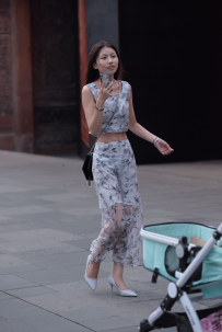 2210-1091=51P+视频/1.43GB.