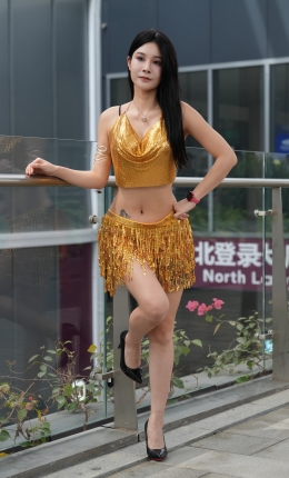 2306-1763=76√猜错高跟的主角