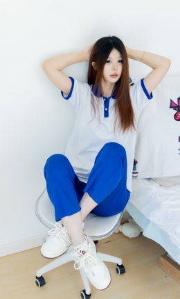 【物恋摄影】2301期：曲奇-板鞋、白短棉袜、裸足、校服