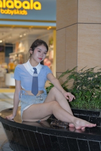 热裤小妹【套图+视频】