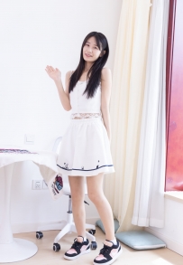 【物恋】2110期：菜菜-板鞋、白棉袜、肉丝（脚尖透明款）