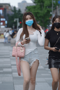 2210-806=热裤-217P+视频/2.99GB