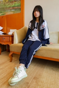 【御足摄影】015期：校服棉袜  [110张+10分钟]