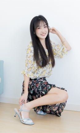 【物恋摄影】2200期：嘉木-高跟凉鞋、吊带白船袜、昏睡剧情