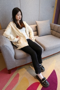 【御足摄影】016期：小皮鞋白袜  [85张+9分钟]