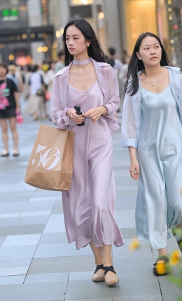 2306-2341=73√曼妙身姿