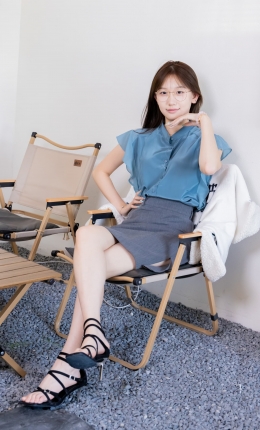 【袜啵啵】573期：香菜-三双高跟凉鞋、薄肉丝（脚尖透明款）、裸足