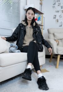 甜予摄影014期：肉肉-运动鞋、白棉袜、裸足