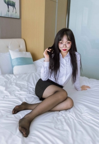 [袜啵啵] 185期：周周-ol制服 高跟鞋 嘿丝（脚尖微加固款）[140P/1V/5.68GB]